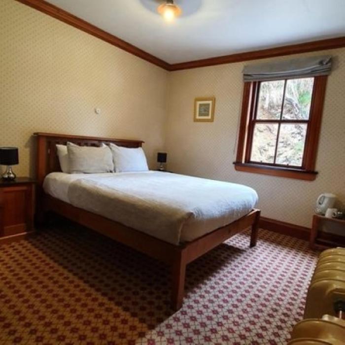 The Danseys Pass Hotel Ranfurly Bagian luar foto